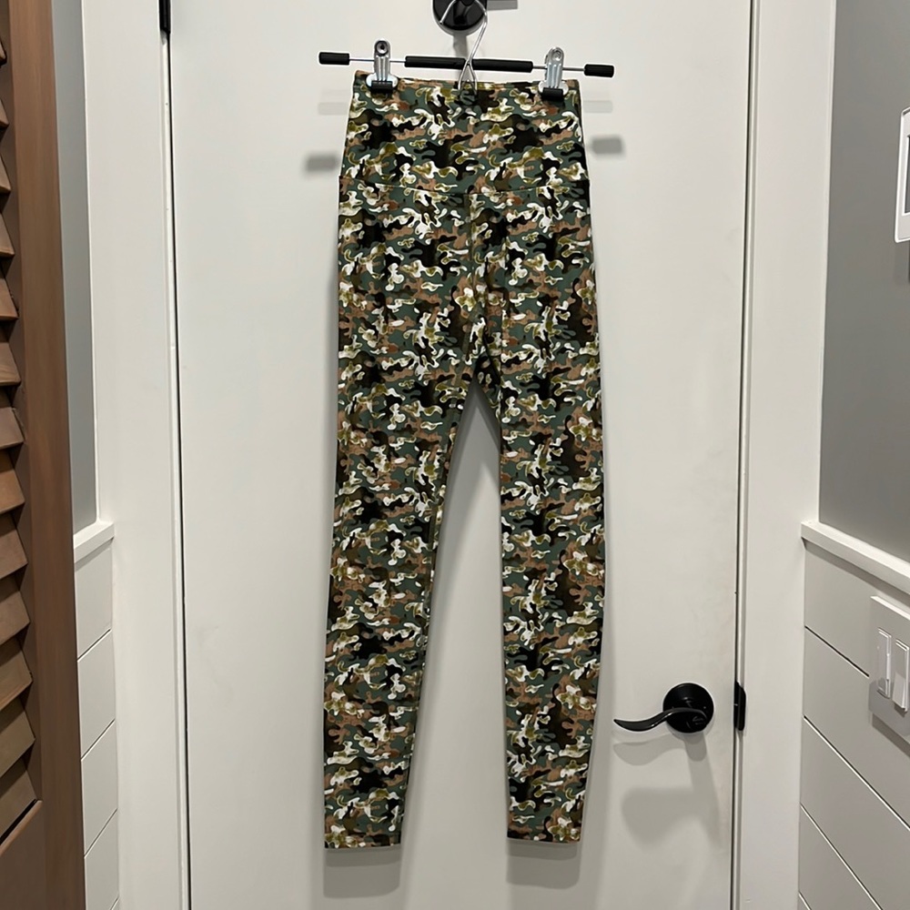 Fused Hawaii LeLe Legging